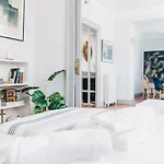 Gran Via By People アパート