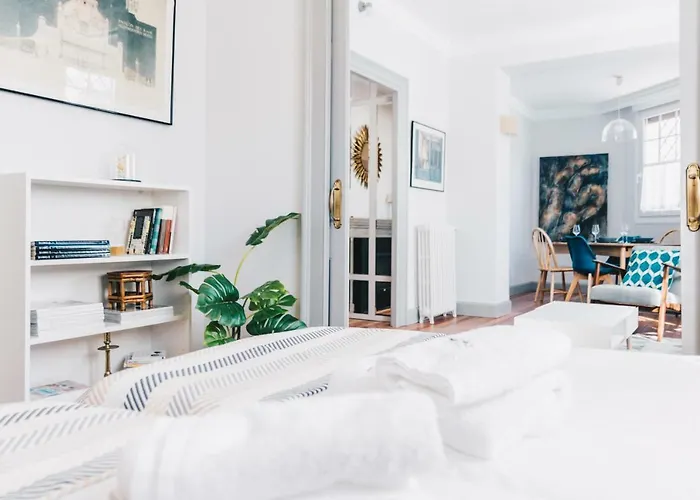 Gran Via By People Apartment